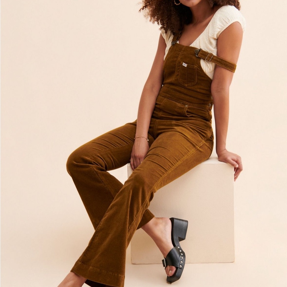 Lee Vintage Free People Women's Brown Corduroy Flare Overalls Size Medium - Picture 4 of 7
